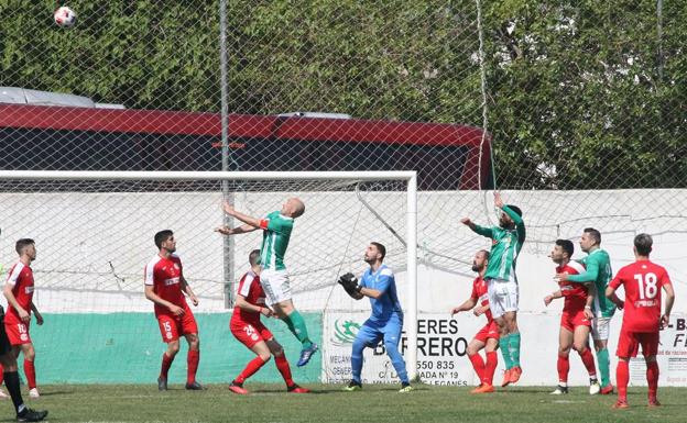 Imagen. Los valverdeños apenas inquietaron al portero visitante
