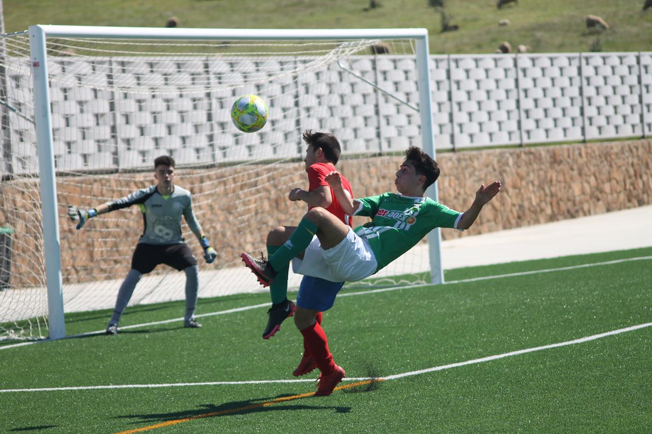 Fotos: Juveniles: Racing Valverdeño – UC La Estrella (I)