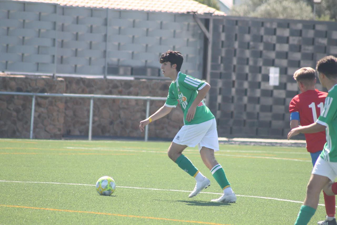 Fotos: Juveniles: Racing Valverdeño – UC La Estrella (I)