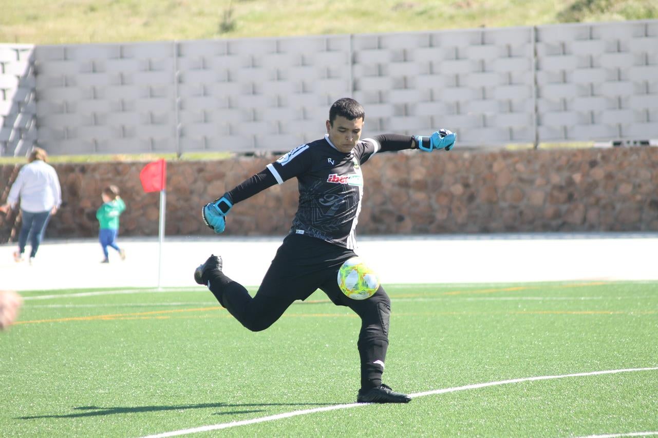 Fotos: Juveniles: Racing Valverdeño – UC La Estrella (II)