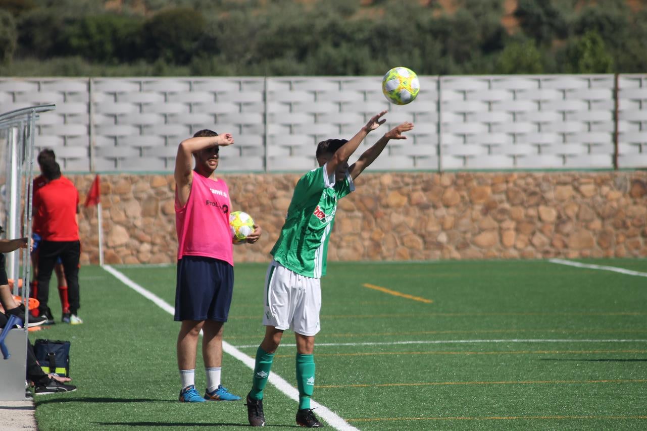 Fotos: Juveniles: Racing Valverdeño – UC La Estrella (II)