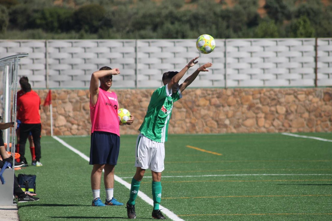 Fotos: Juveniles: Racing Valverdeño – UC La Estrella (II)