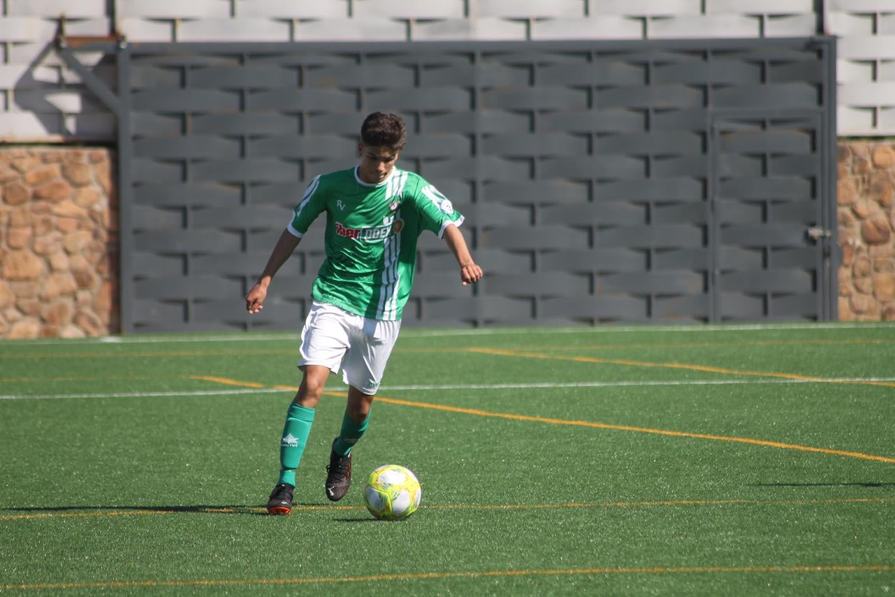 Fotos: Juveniles: Racing Valverdeño – UC La Estrella (II)