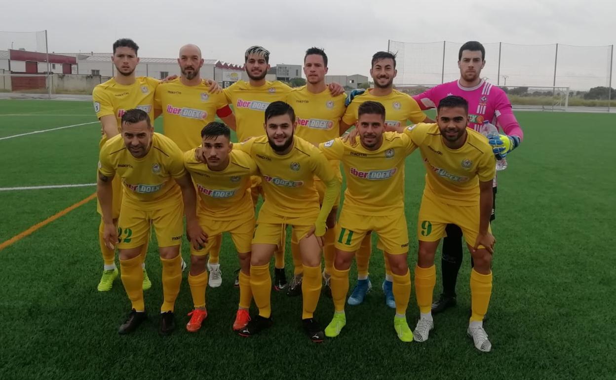 Equipo titular frente al Chinato