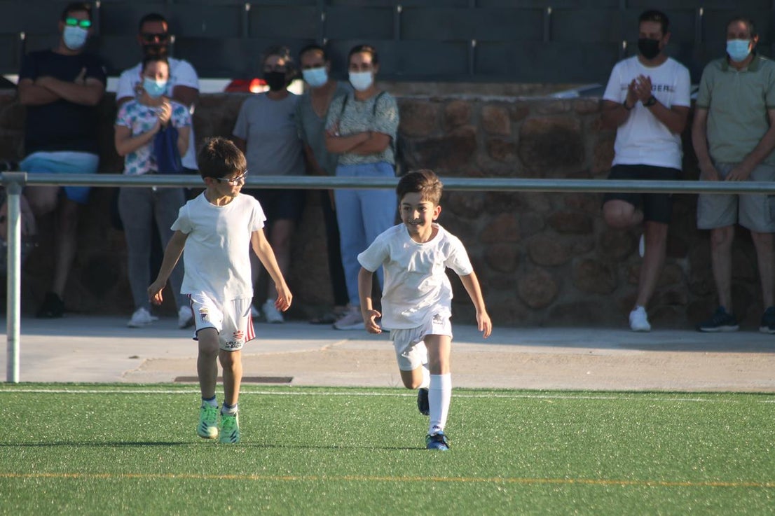 Fotos: Cierre de temporada de la Escuela de Fútbol Base (II)