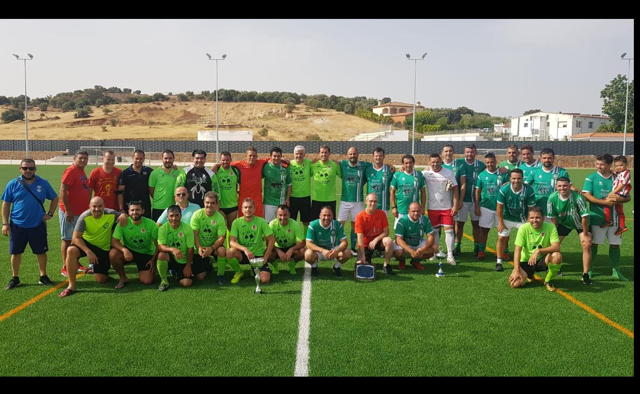 Foto de los dos equipos