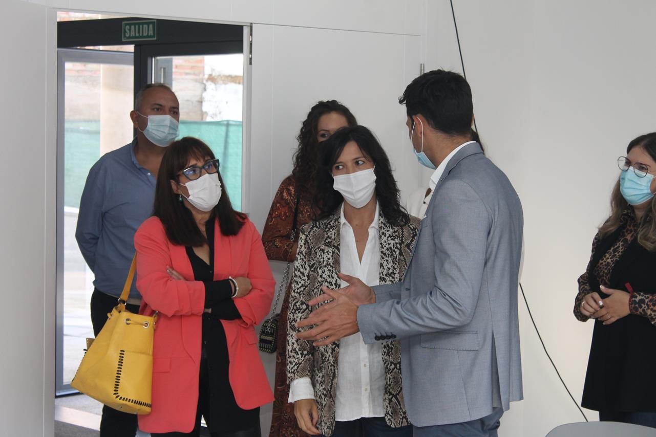 Fotos: Visita de la Consejera de Educación y Empleo, Esther Gutiérrez