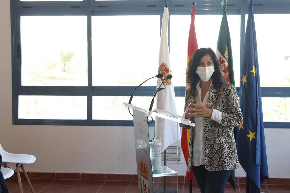 Fotos: Visita de la Consejera de Educación y Empleo, Esther Gutiérrez