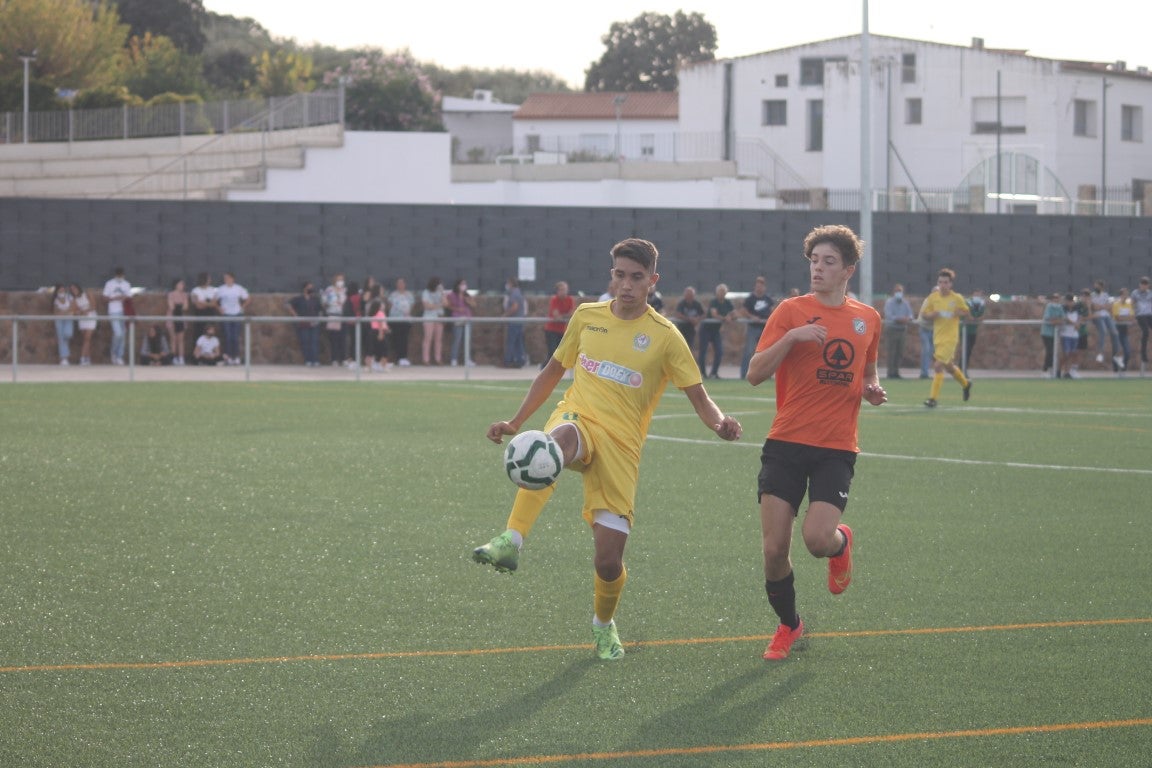 Fotos: Juveniles: Racing Valverdeño – Alconchel