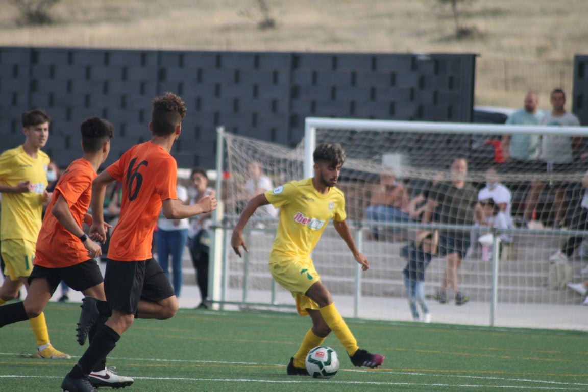 Fotos: Juveniles: Racing Valverdeño – Alconchel