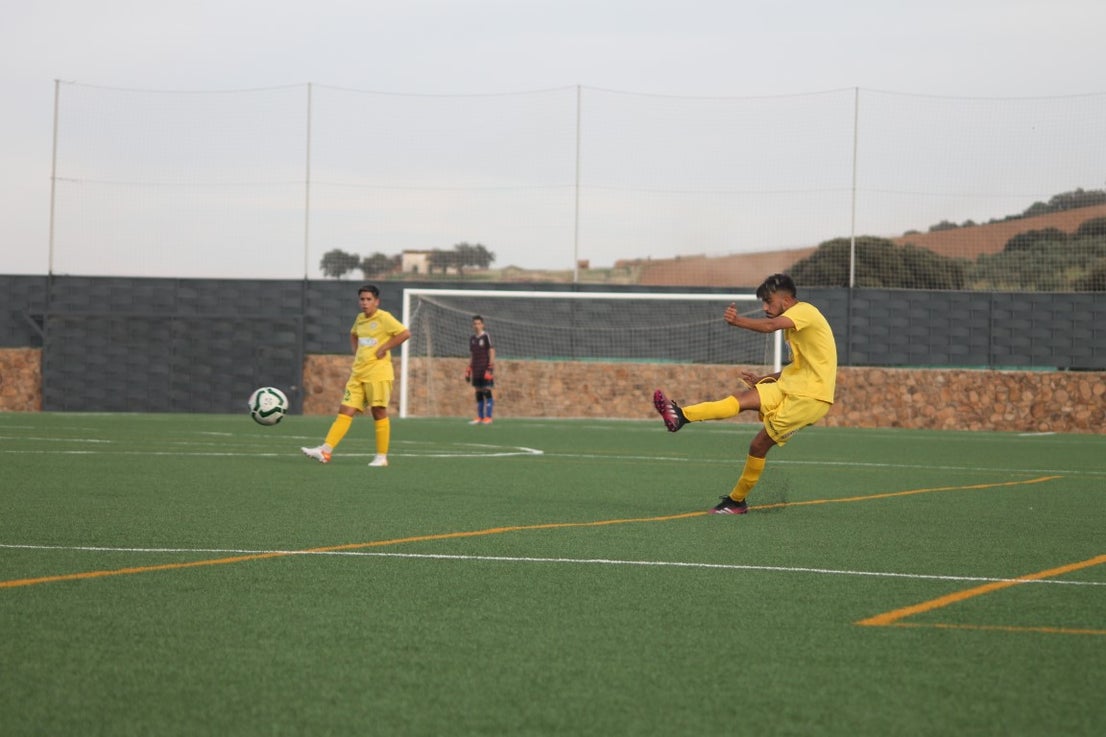 Fotos: Juveniles: Racing Valverdeño – Alconchel
