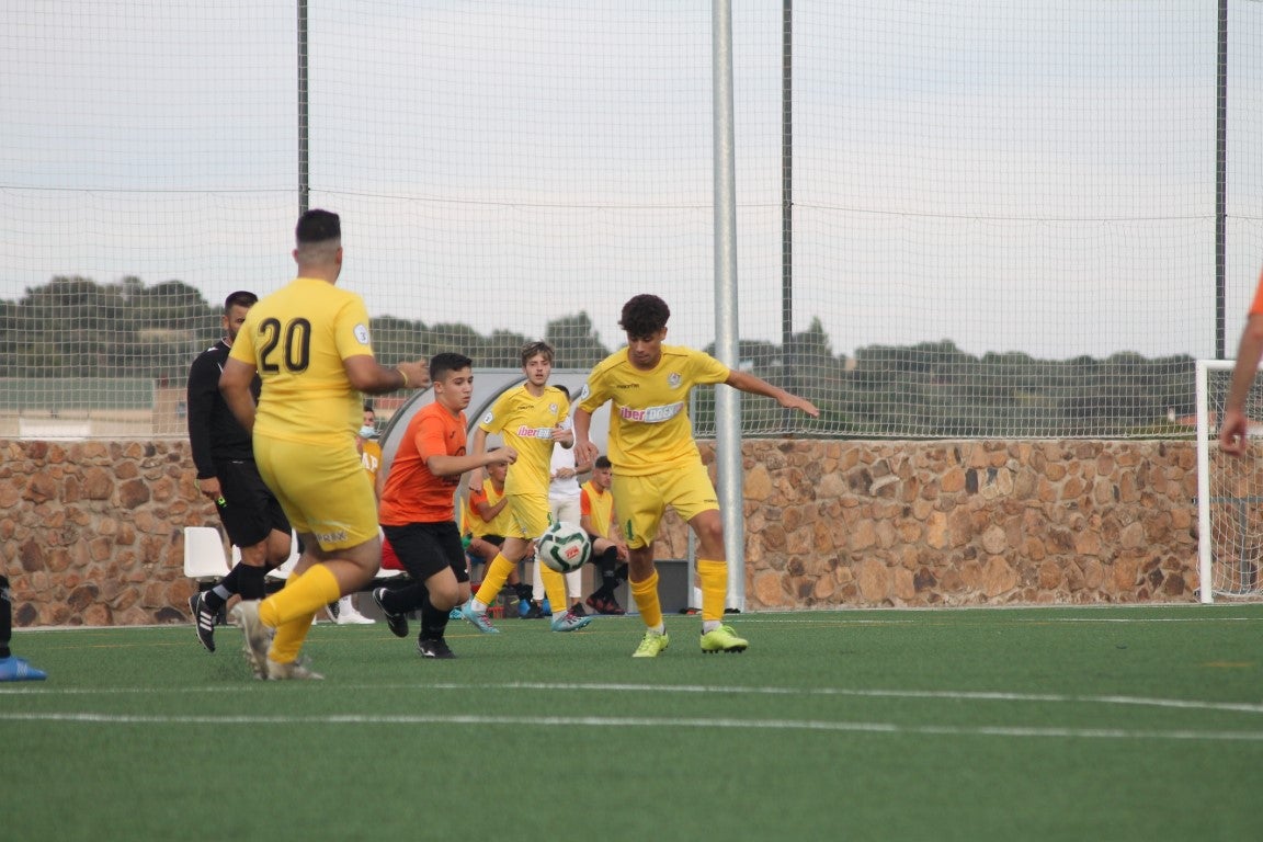 Fotos: Juveniles: Racing Valverdeño – Alconchel
