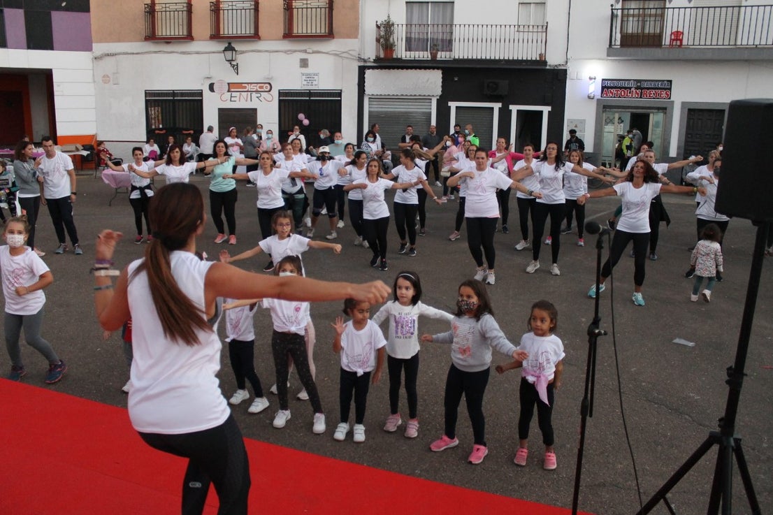 Fotos: Marcha Solidaria de la Semana Contra el Cáncer de Mama 2021 (IV)