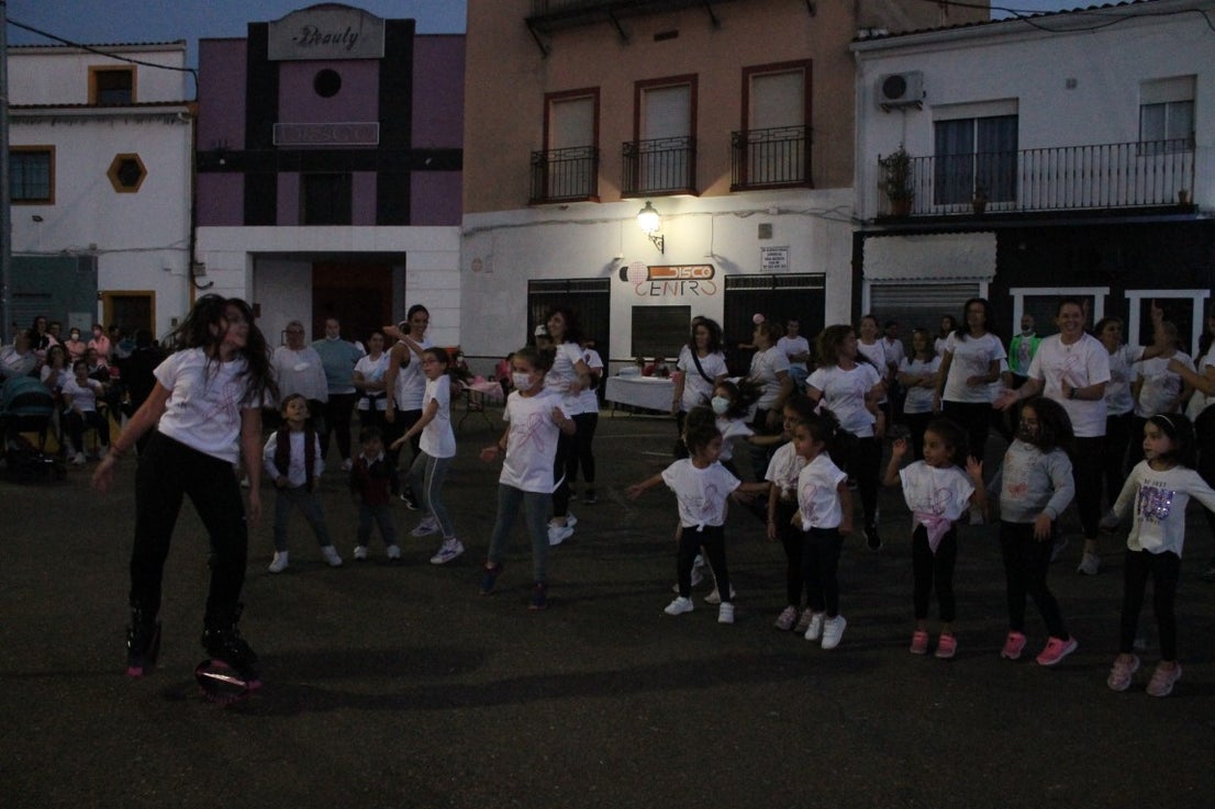Fotos: Marcha Solidaria de la Semana Contra el Cáncer de Mama 2021 (IV)