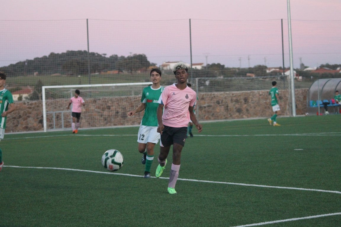 Fotos: Juveniles Racing Valverdeño – EF Espanyol de Badajoz