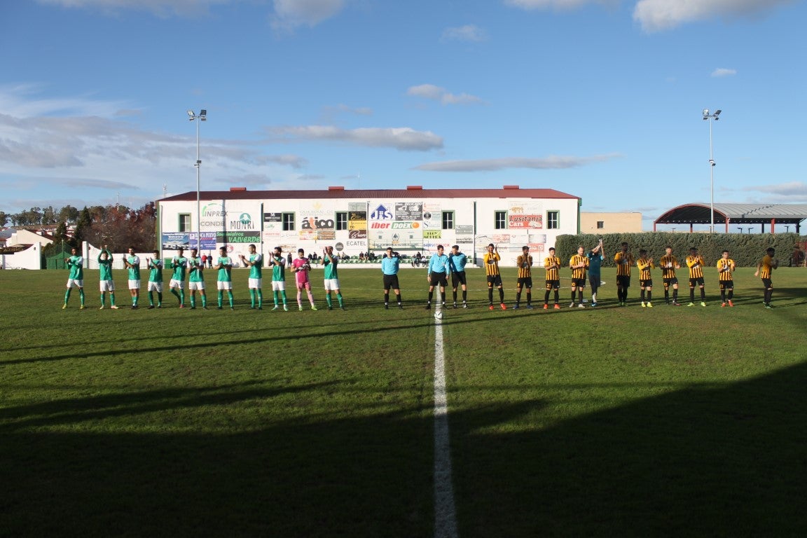 Fotos: Racing Valverdeño – AD Lobón