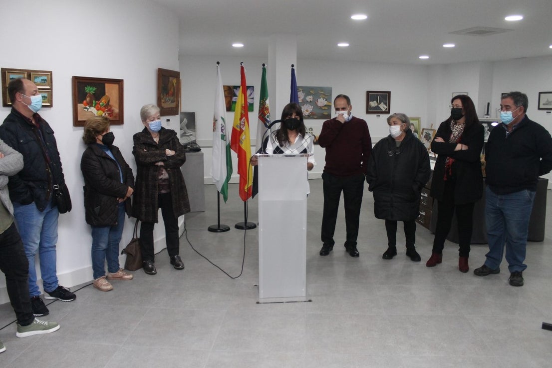 Fotos: Inauguración de la Exposición de Pintura de los Alumnos de Belén Rastrollo