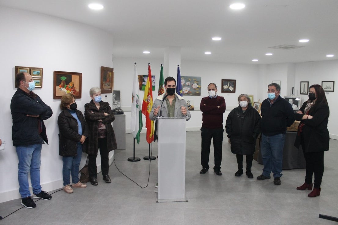 Fotos: Inauguración de la Exposición de Pintura de los Alumnos de Belén Rastrollo