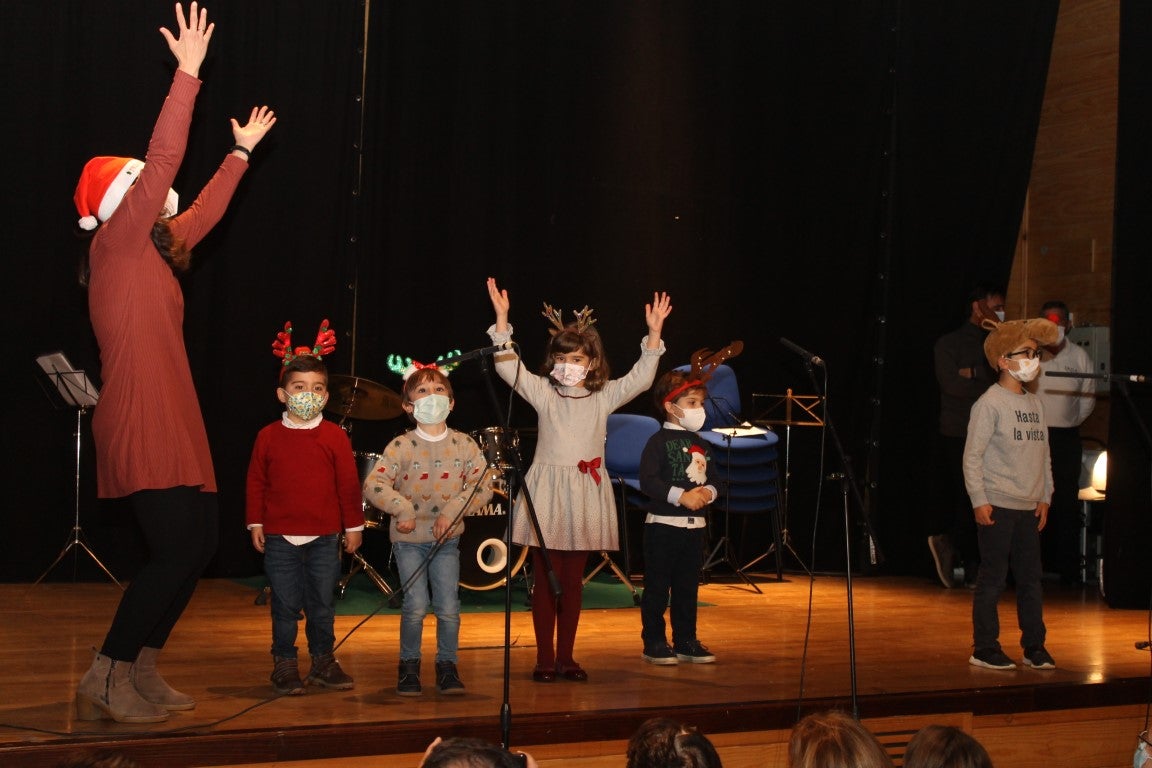Fotos: Concierto de Navidad de la Escuela Municipal de Música 2021