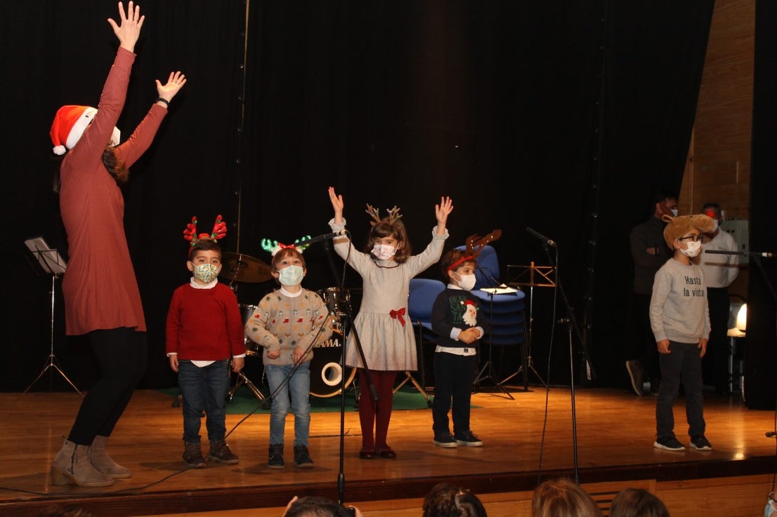 Fotos: Concierto de Navidad de la Escuela Municipal de Música 2021