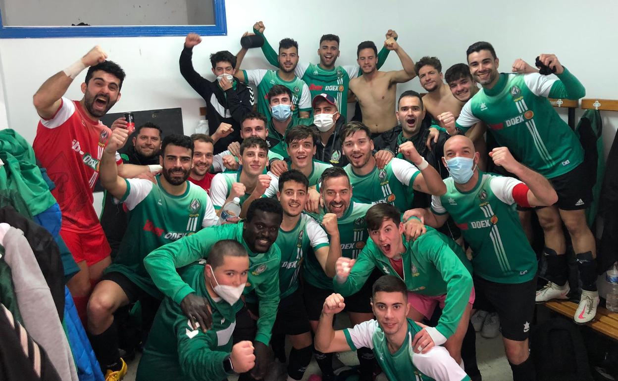 Celebración del triunfo en el vestuario