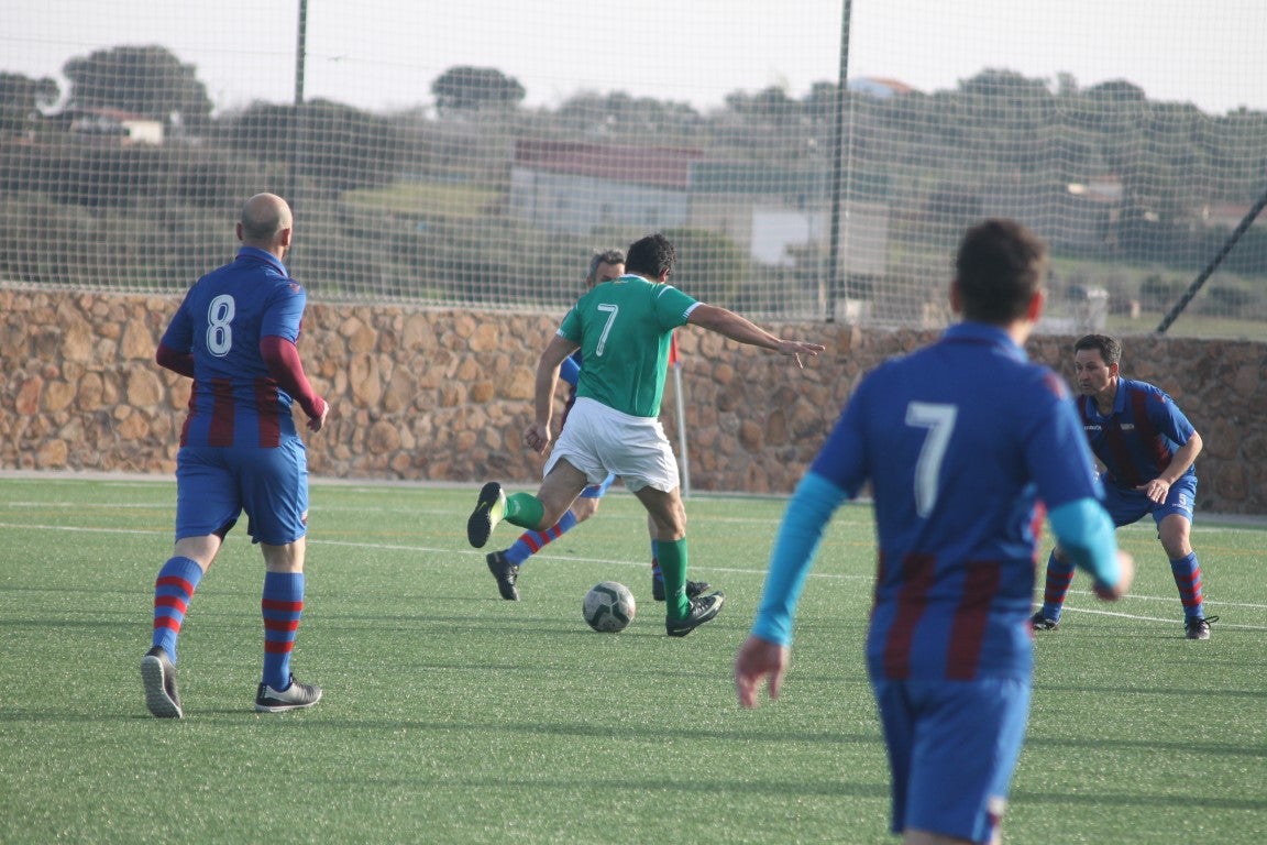 Fotos: Veteranos Valverde – CF Extremadura Veteranos