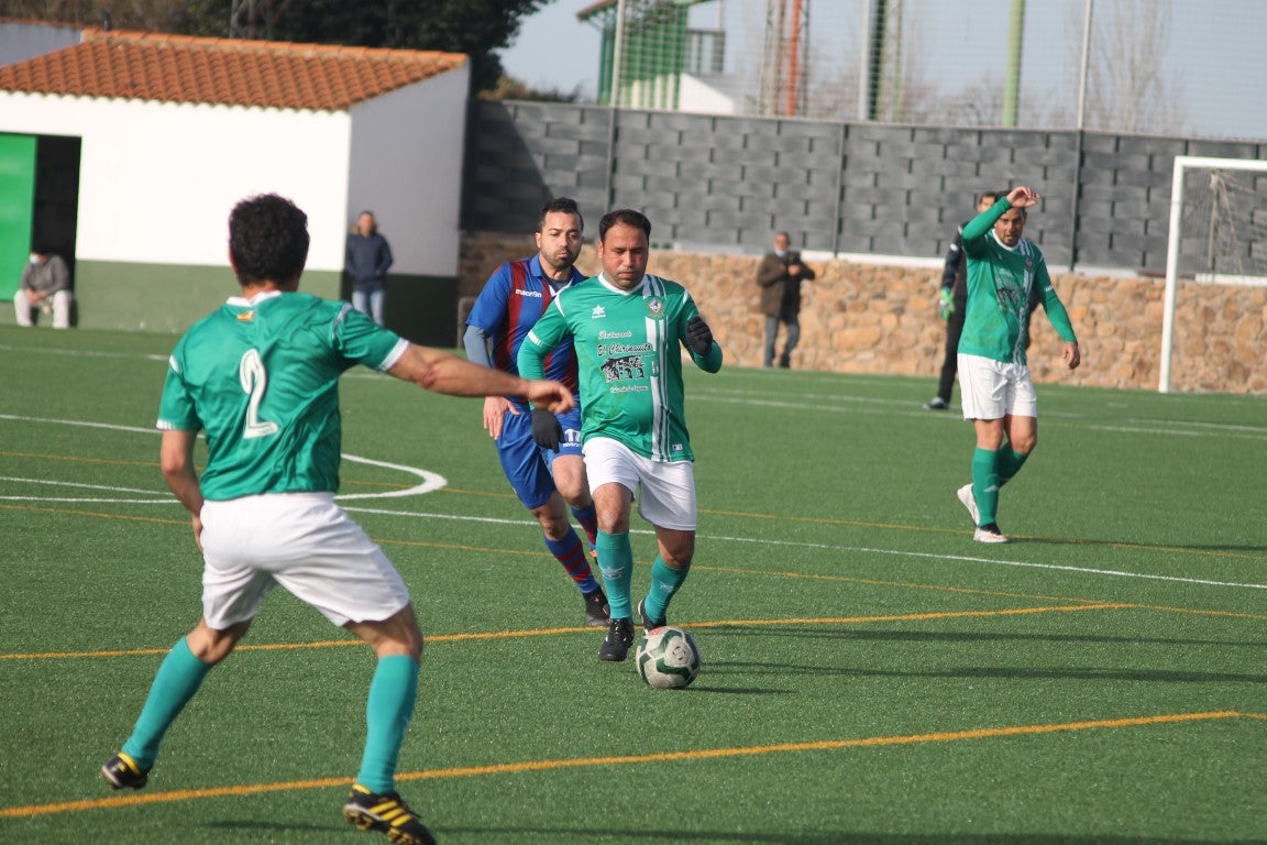 Fotos: Veteranos Valverde – CF Extremadura Veteranos