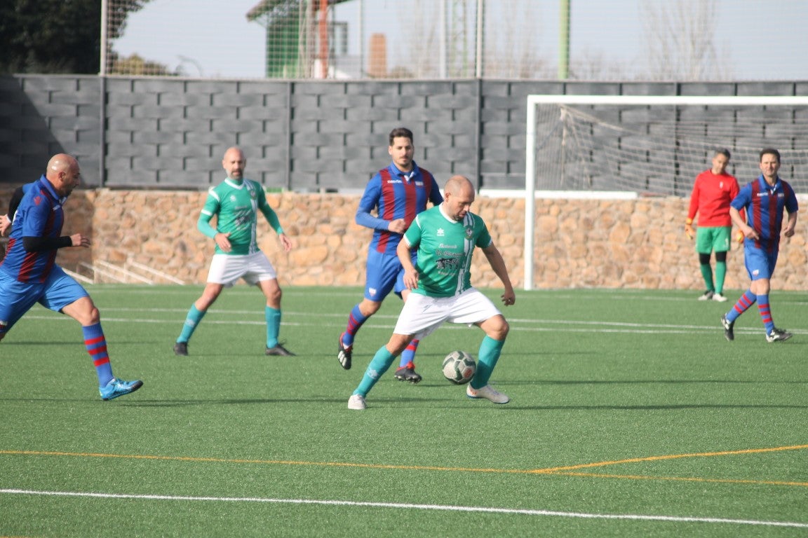 Fotos: Veteranos Valverde – CF Extremadura Veteranos