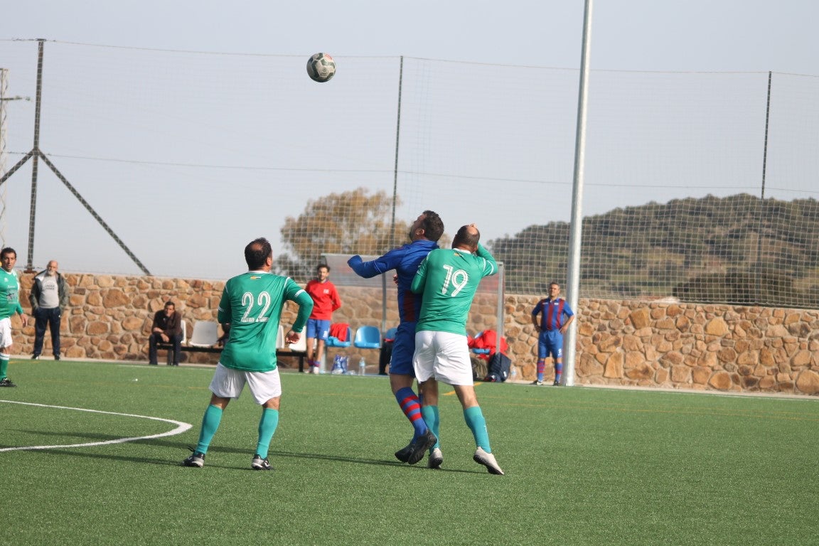 Fotos: Veteranos Valverde – CF Extremadura Veteranos