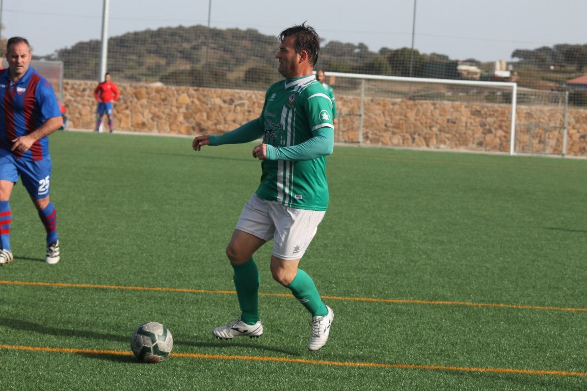 Fotos: Veteranos Valverde – CF Extremadura Veteranos