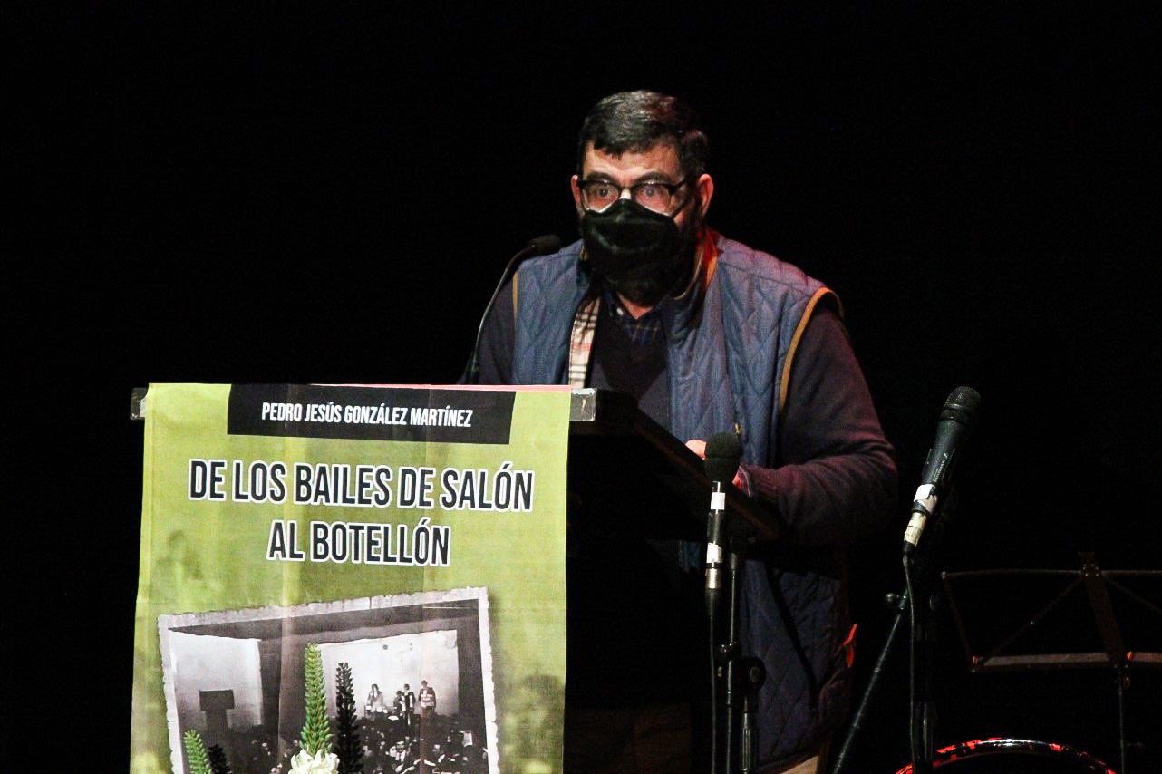 Fotos: Presentación del libro ‘De los bailes de salón al botellón’