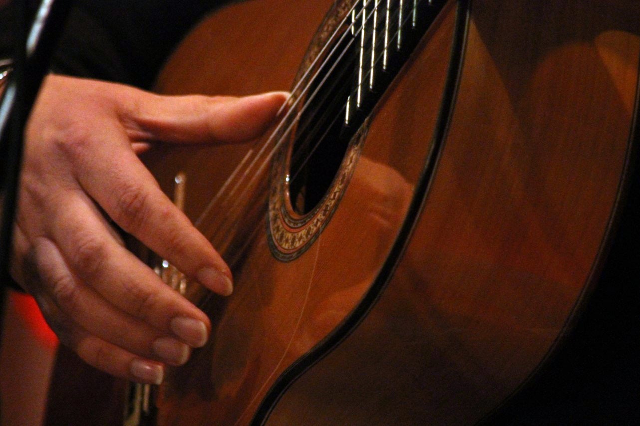 Fotos: Presentación del libro ‘De los bailes de salón al botellón’