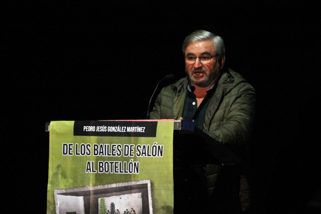 Fotos: Presentación del libro ‘De los bailes de salón al botellón’