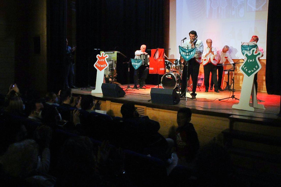 Fotos: Presentación del libro ‘De los bailes de salón al botellón’