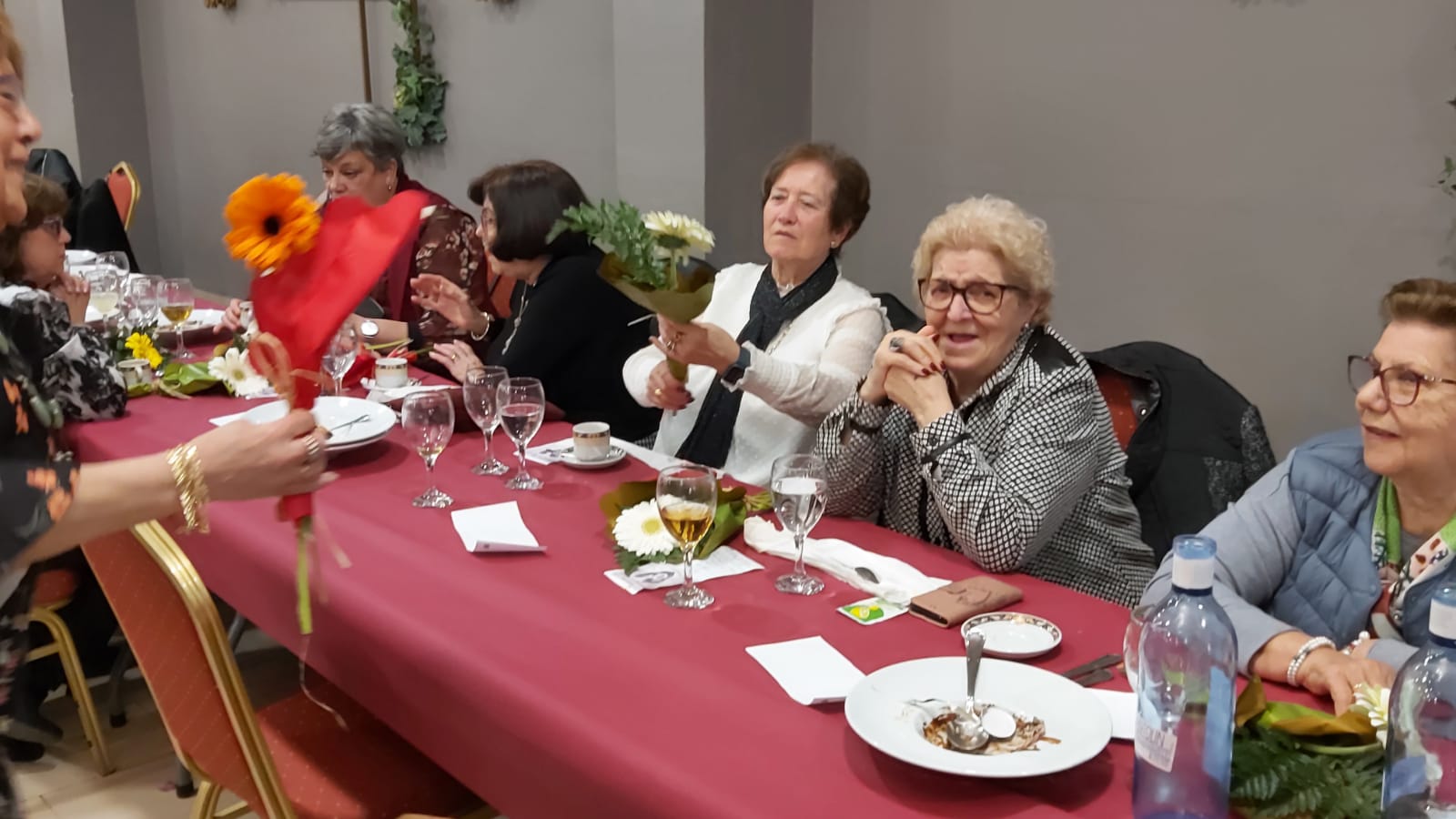 Fotos: Comida de convivencia de la Asociación de Mujeres