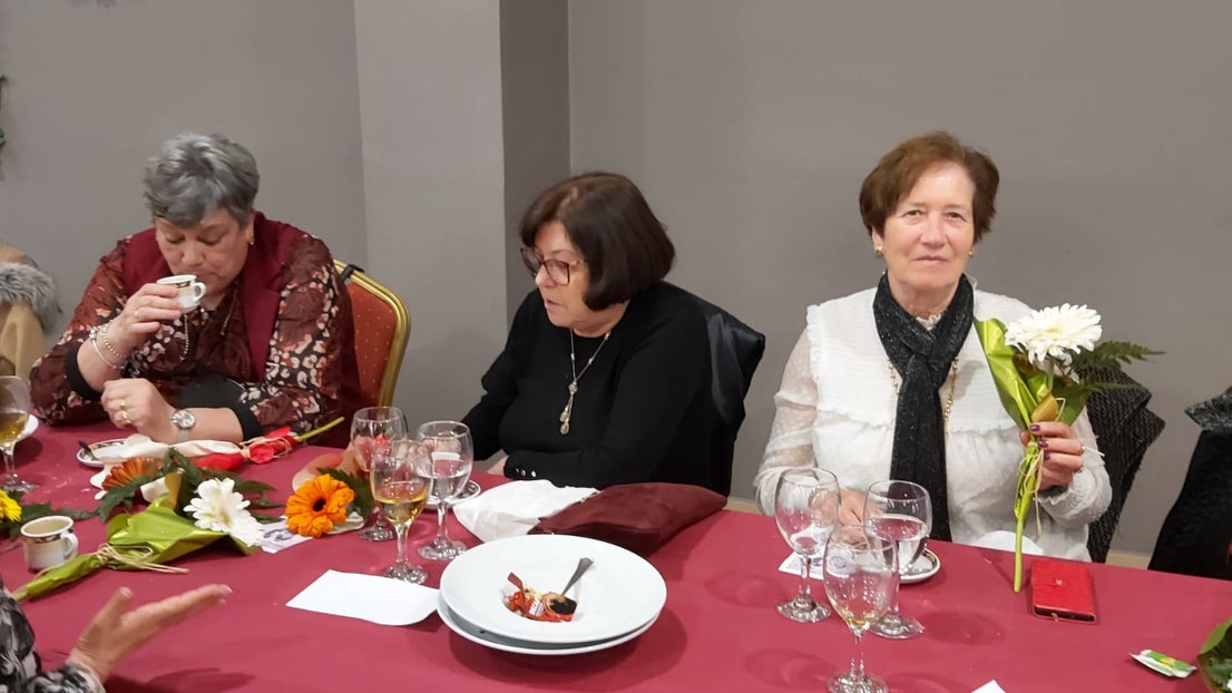 Fotos: Comida de convivencia de la Asociación de Mujeres
