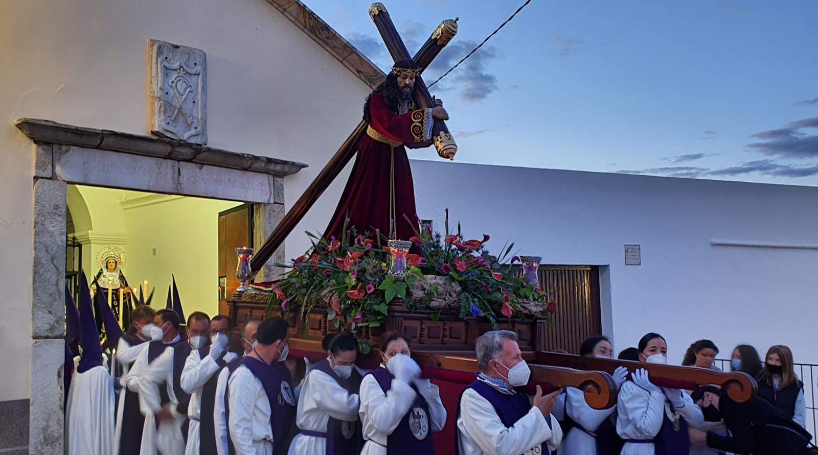 Fotos: Procesión de Jesús Nazareno y Nuestra Señora de los Dolores