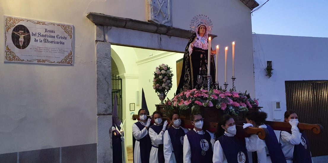 Fotos: Procesión de Jesús Nazareno y Nuestra Señora de los Dolores