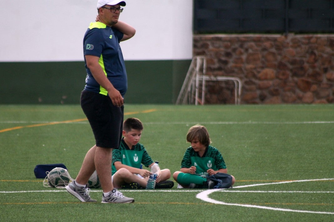 Fotos: Alevines B EMD Valverde – AD Hispanolusa