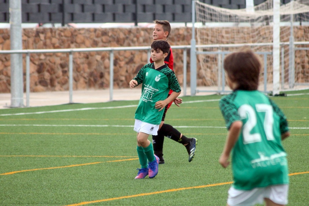 Fotos: Alevines B EMD Valverde – AD Hispanolusa