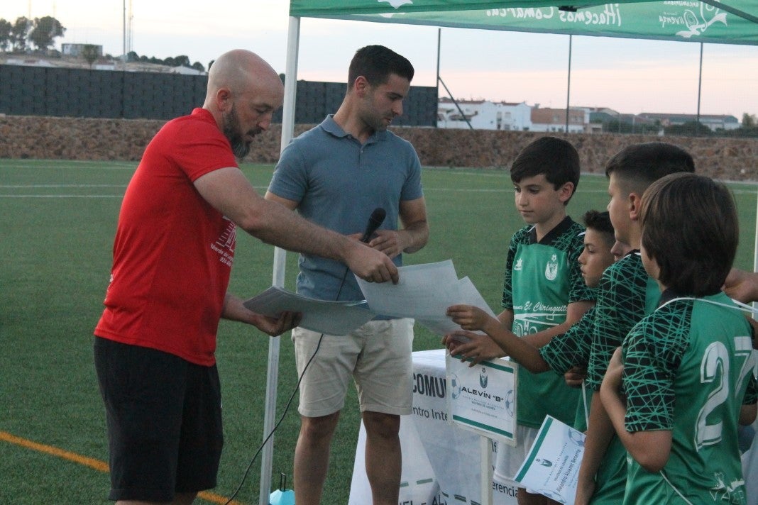 Fotos: Clausura de la temporada 2021-2022 en fútbol base (II)