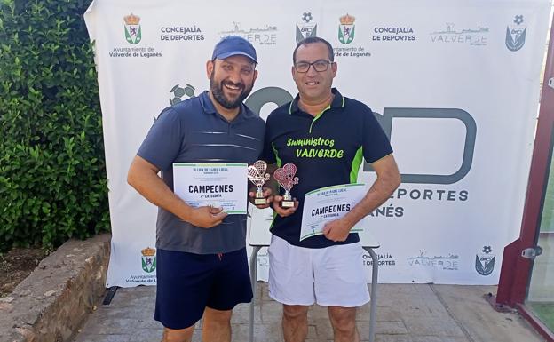 Imagen principal - Arriba, campeones de plata. Abajo, subcampeones en oro y subcampeones en plata
