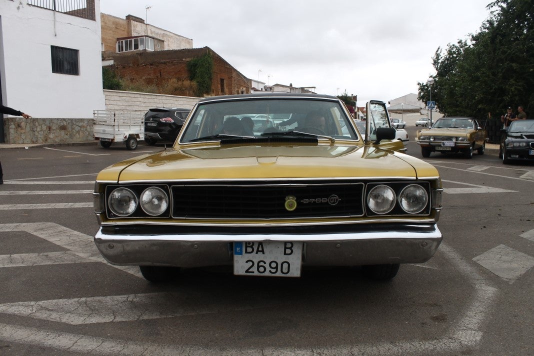 Fotos: Concentración de Vehículos Antiguos en la Trashumancia