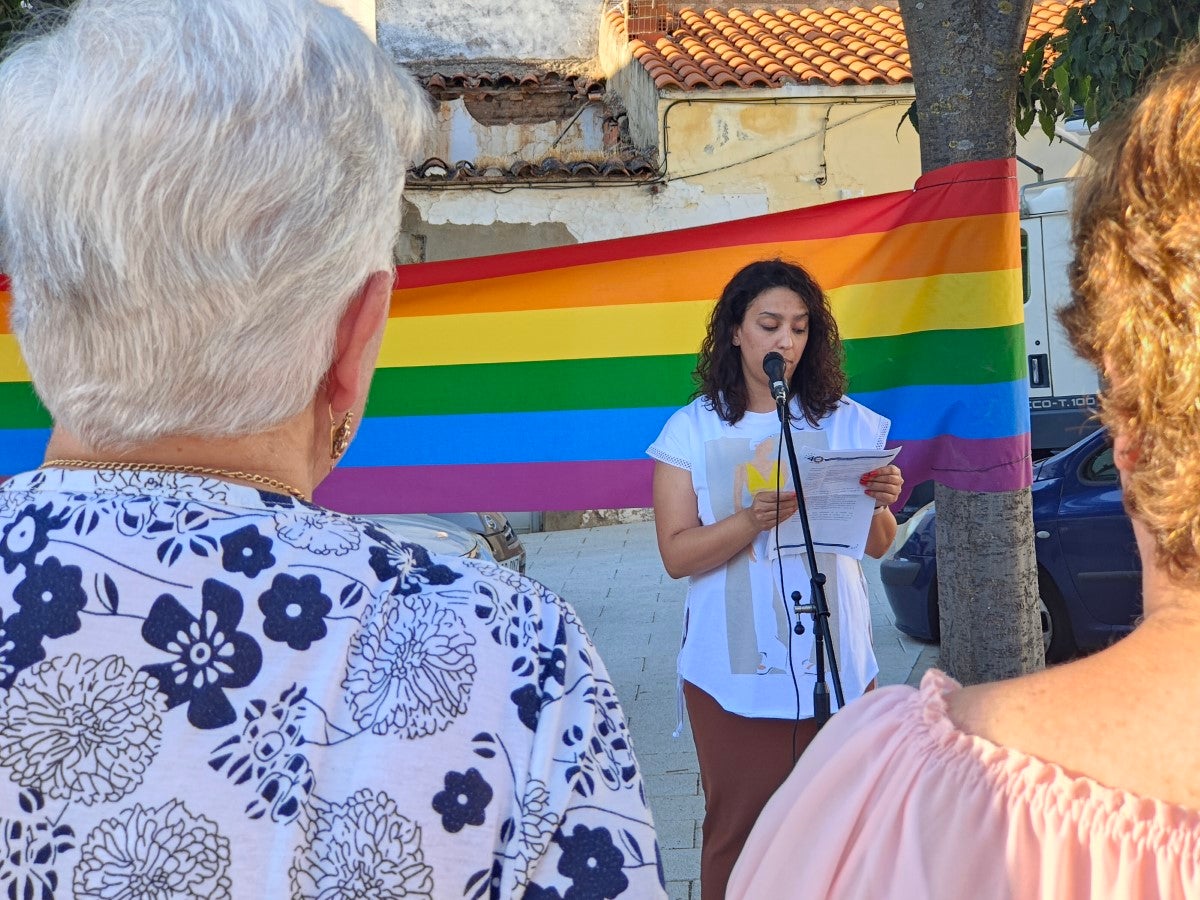 Fotos: Lectura del manifiesto en Conmemoración del Día Internacional del Orgullo LGTBI+