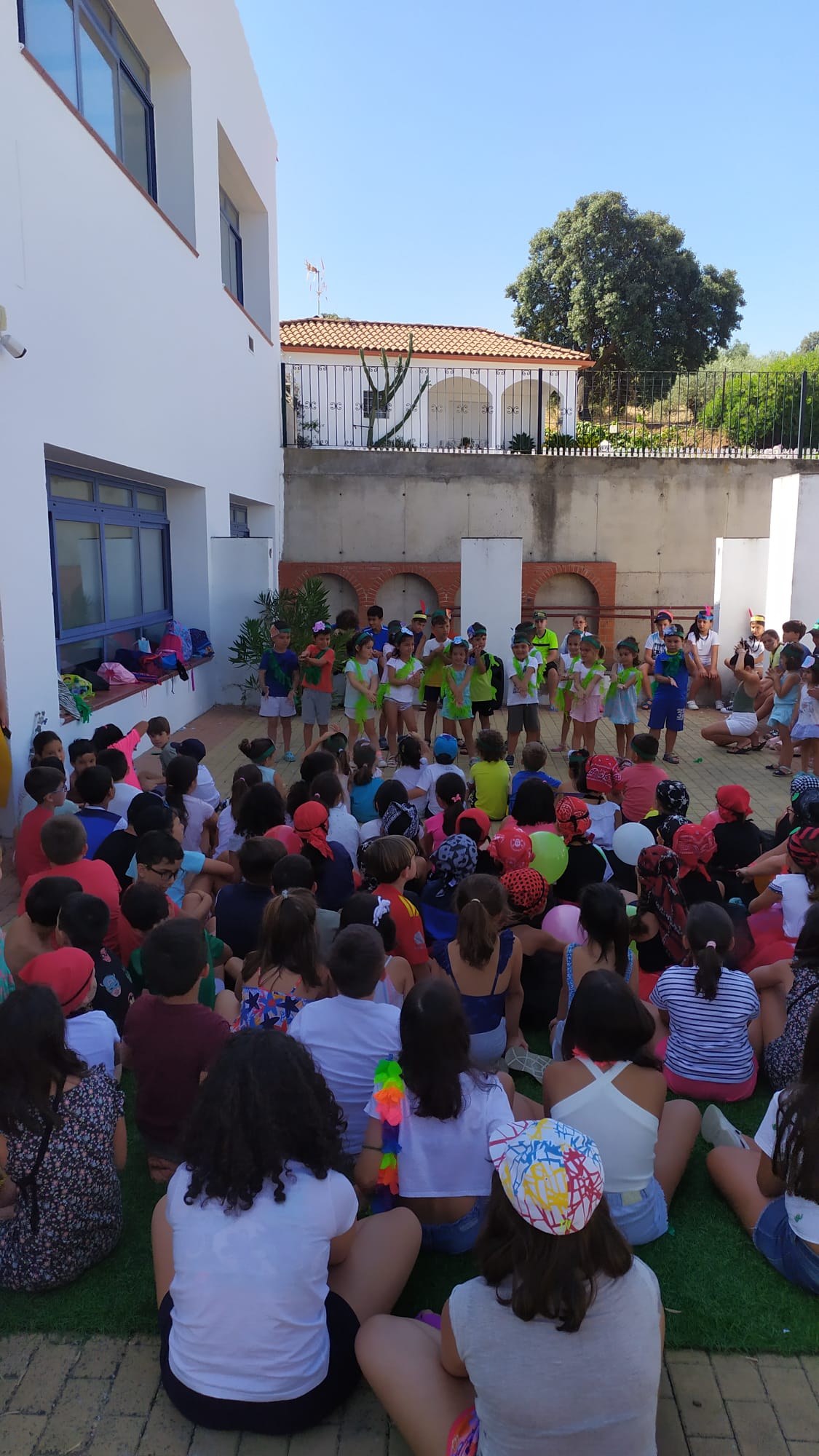 Fotos: Fiesta del final de la primera quincena del Campamento de Verano