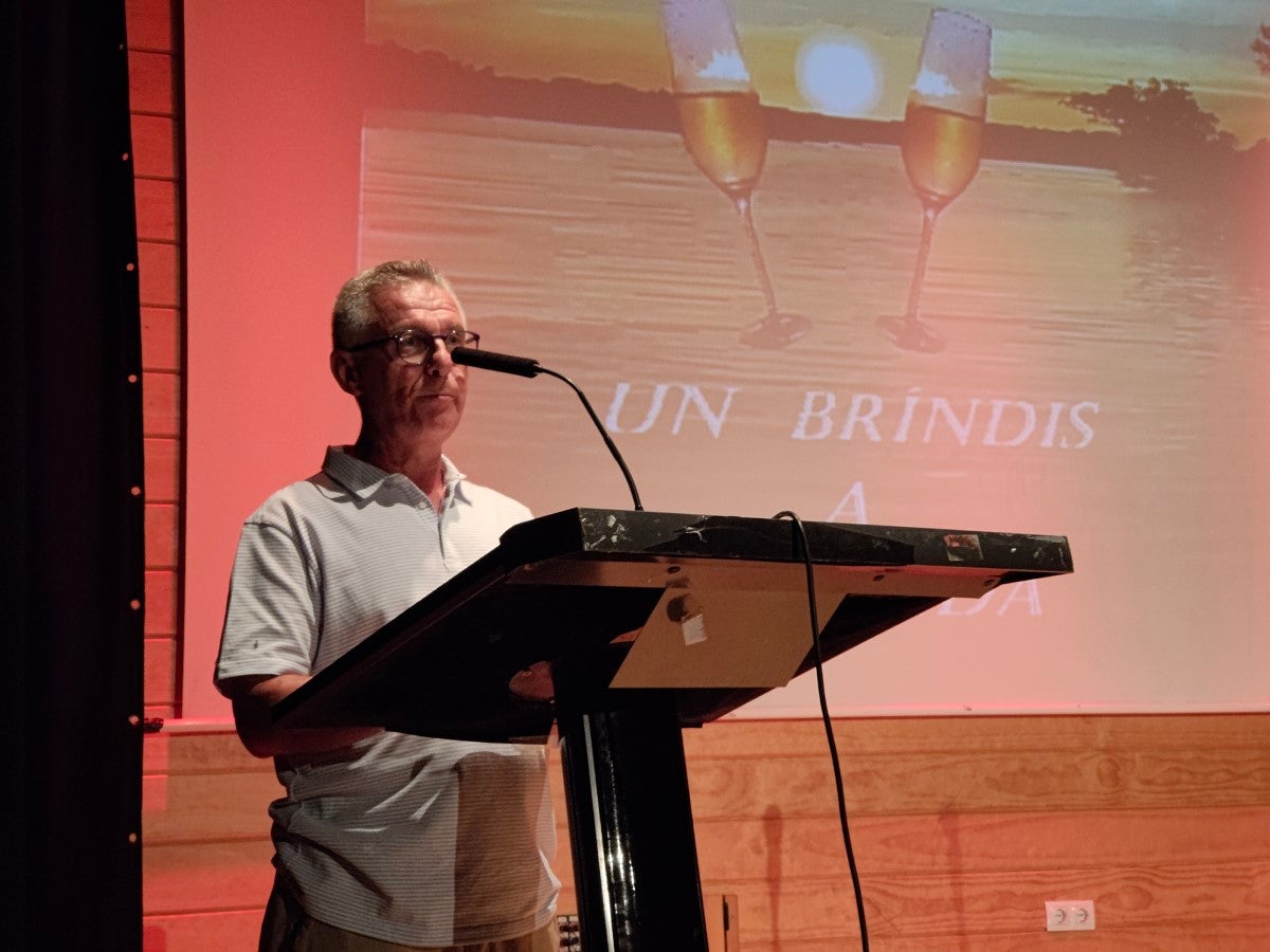 Fotos: Entrega de la recaudación de la venta del libro 'De los bailes de salón al botellón'