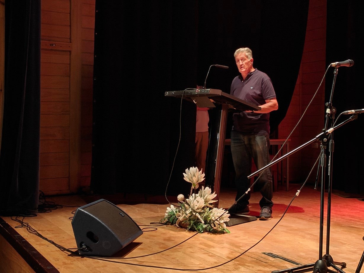 Fotos: Entrega de la recaudación de la venta del libro 'De los bailes de salón al botellón'