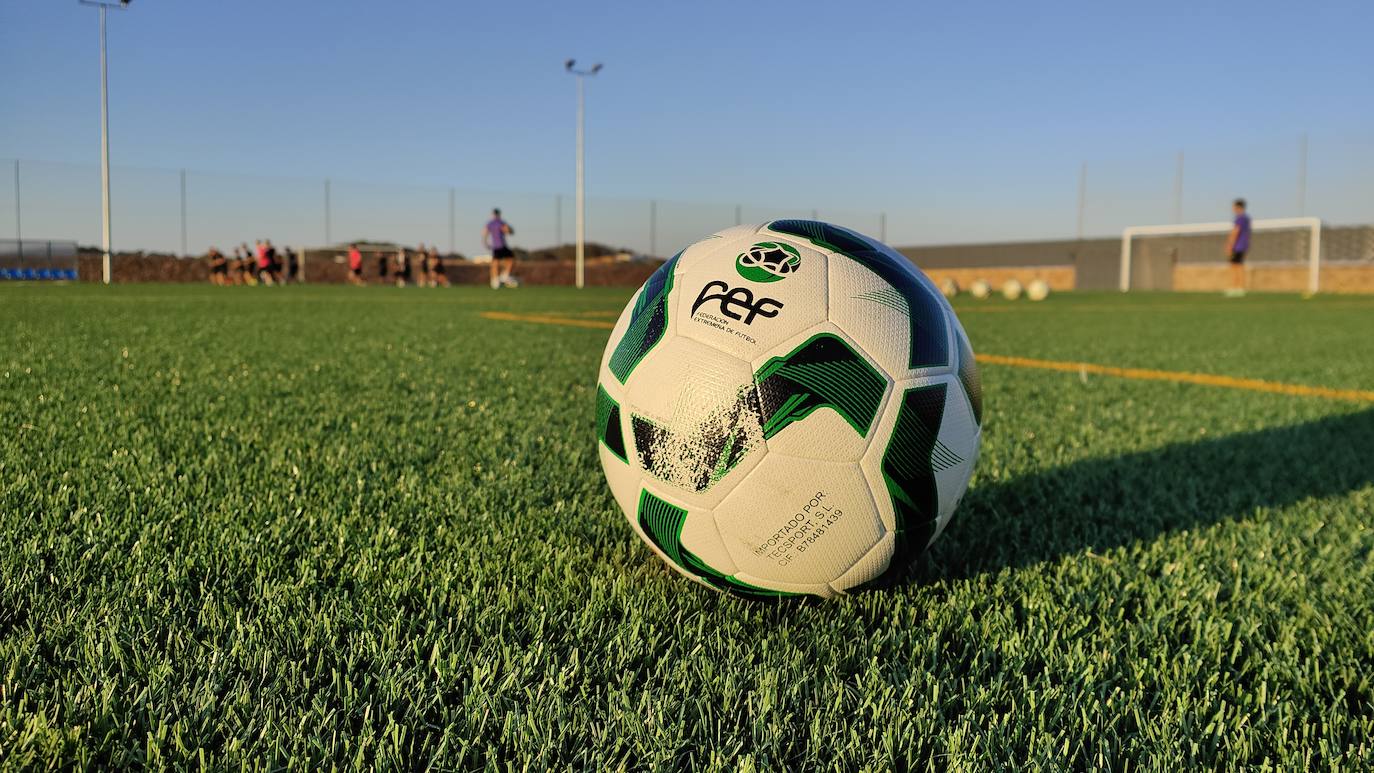 Fotos: Primer entrenamiento del Racing Valverdeño