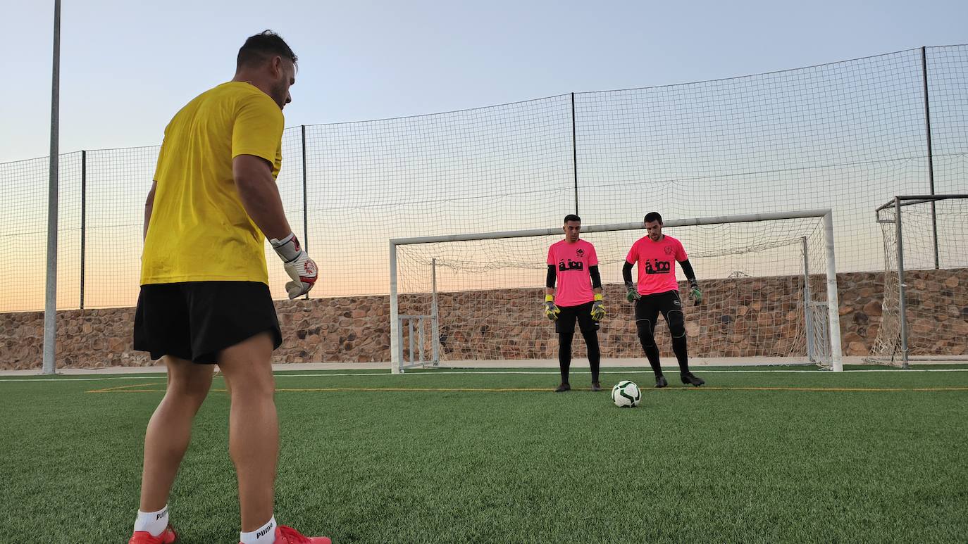 Fotos: Primer entrenamiento del Racing Valverdeño