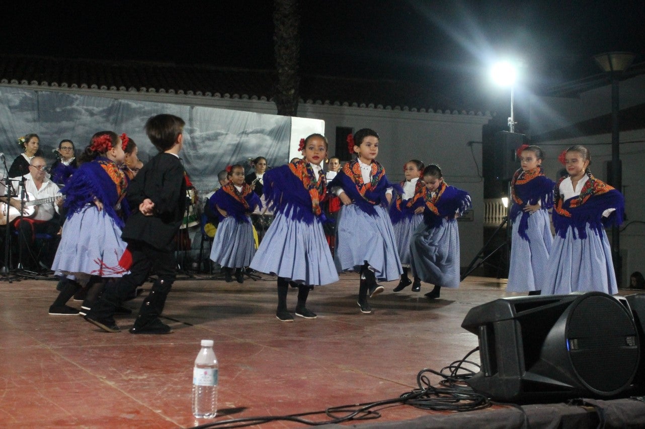 Fotos: Festival Folklórico de los Pueblos del Mundo de Extremadura (I)